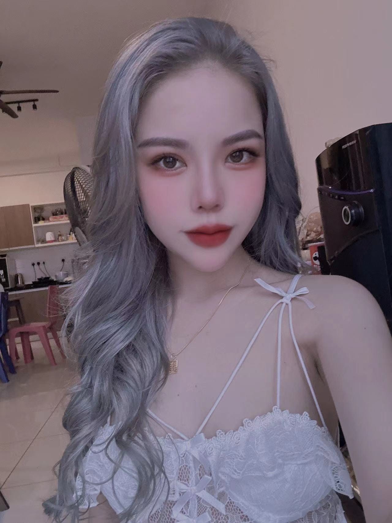 🇻🇳 Julia - Image 4